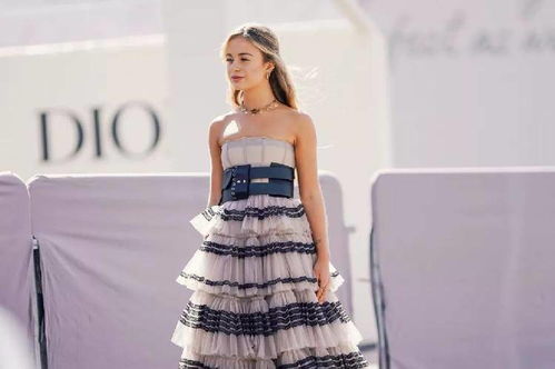 上游時(shí)尚 回歸少女時(shí)代，夢(mèng)中那條絕美蛋糕裙